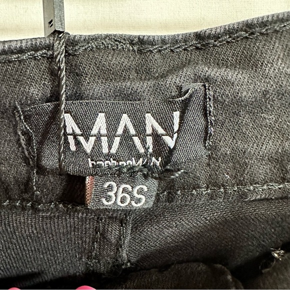 BOOHOO MAN SUPER SKINNY DISTRESSED PAINT SPLAT JEANS IN BLACK SIZE 36S - Picture 7 of 11